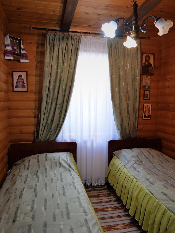 Villa Sadyba Pochayiv à Potchaïv Extérieur photo